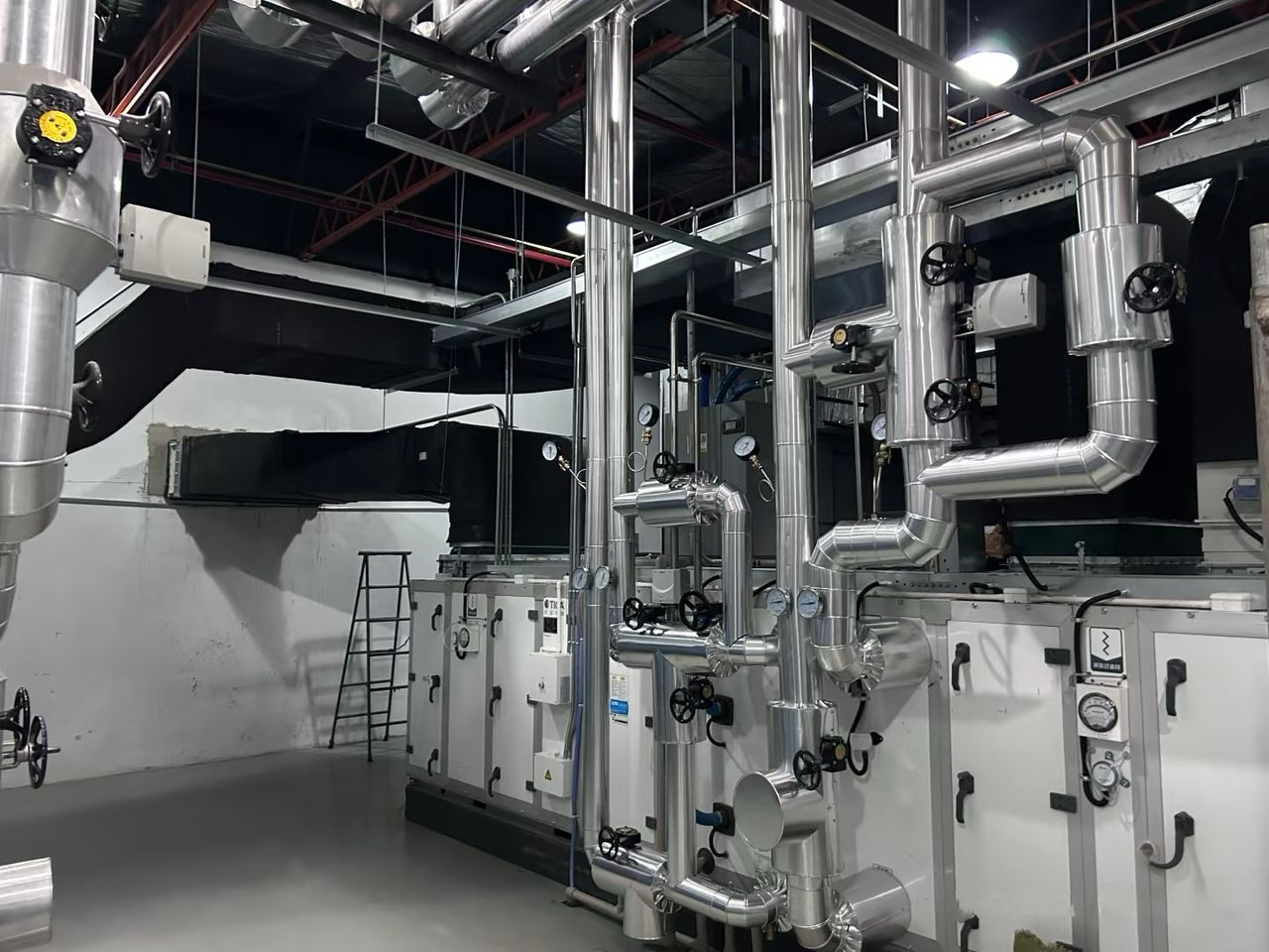 Industrial air handling units and ventilation system